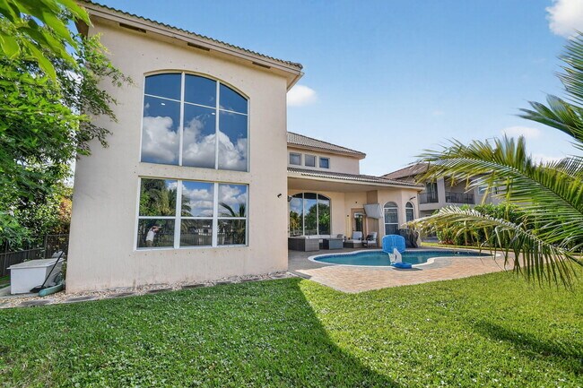 Building Photo - 9167 Oak Alley Dr