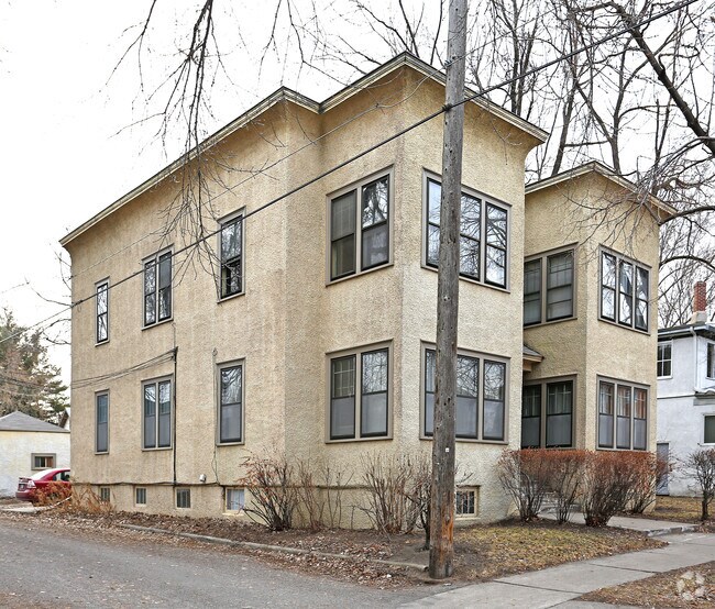 Building Photo - 178 Finn St N