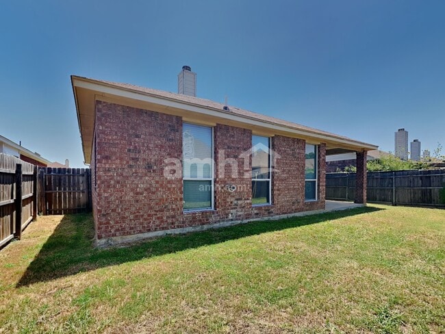Building Photo - 10613 Big Oak Dr