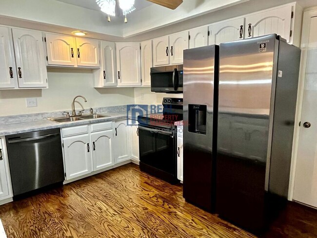 Building Photo - 2037 N Academy Blvd