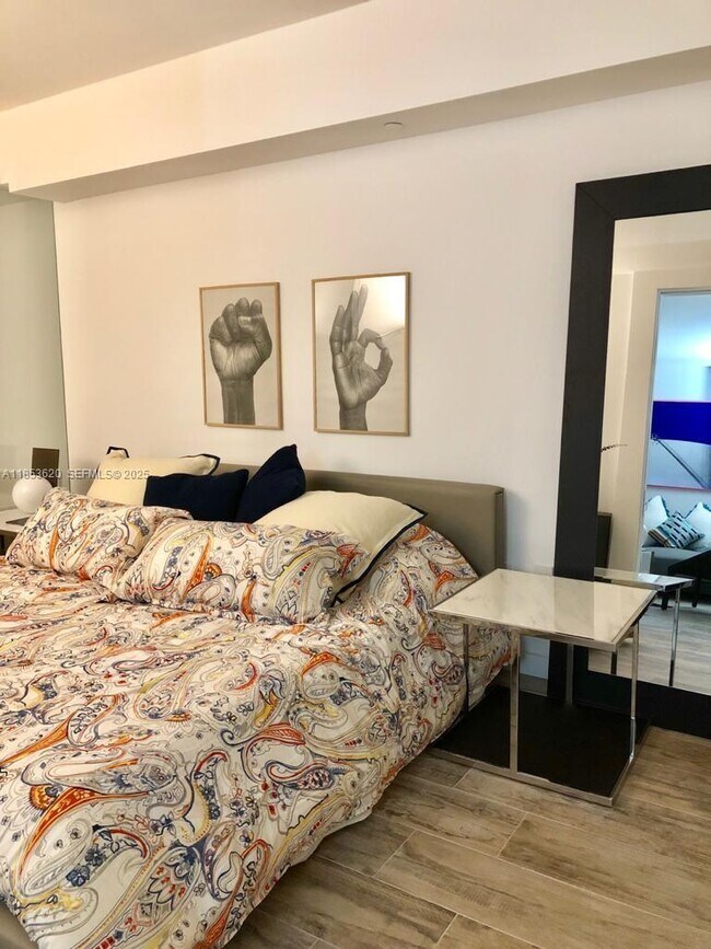 Building Photo - 650 NE 32nd St