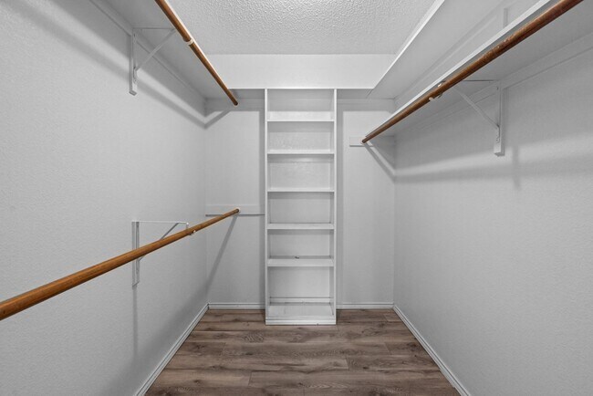 Building Photo - 2503 Hoya Dr