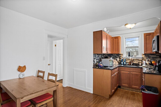 Building Photo - 226 Canal St