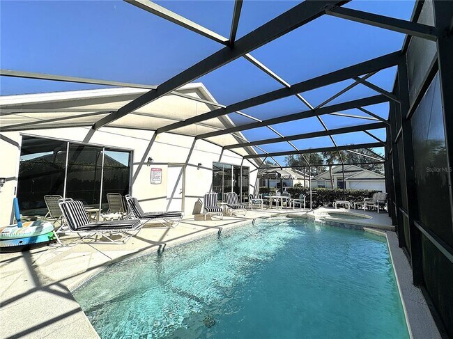 Building Photo - 16724 Rolling Green Dr