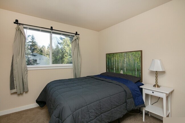 Third Bedroom - 17729 NE 88th Pl