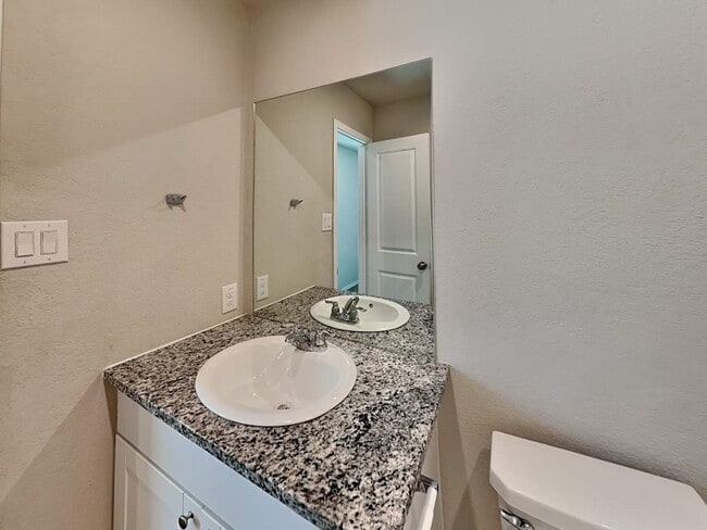 Building Photo - 4244 Thalweg Way