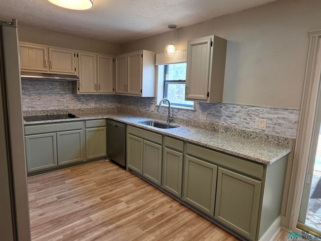 Building Photo - 2125 Circlewood Pl