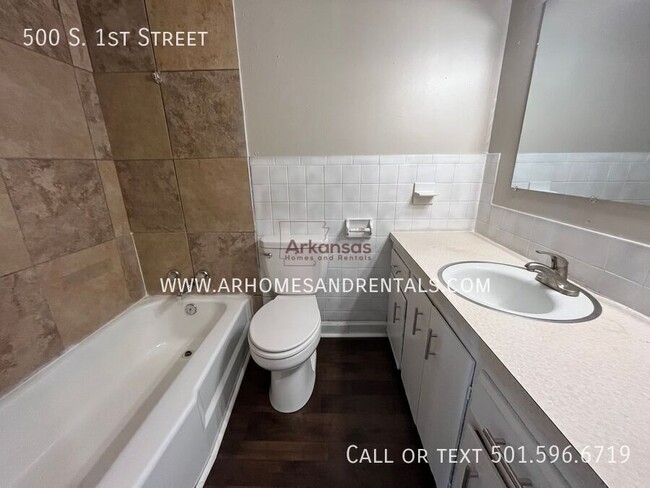 Building Photo - 500 S 1st St