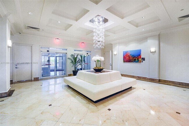 Building Photo - 7330 Ocean Terrace