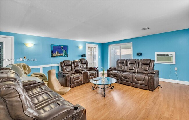 Building Photo - 3462 Harness Cir