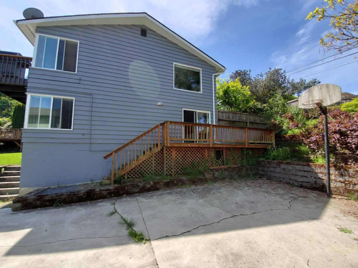 Building Photo - 4200 27th Ave W