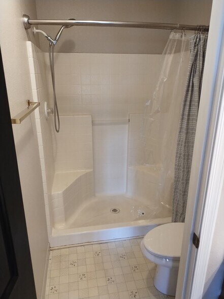 Building Photo - 2695 Broken Arrow St