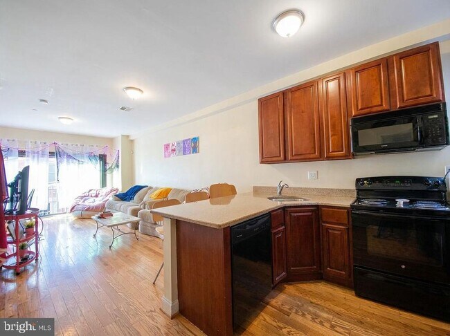 Building Photo - 1839 N Bouvier St