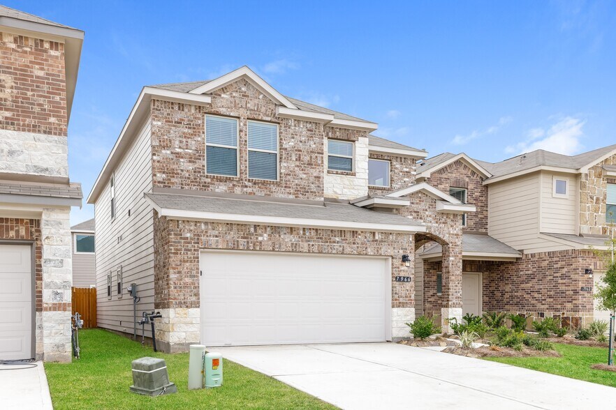 Building Photo - 7966 Tuscan Cypress Dr