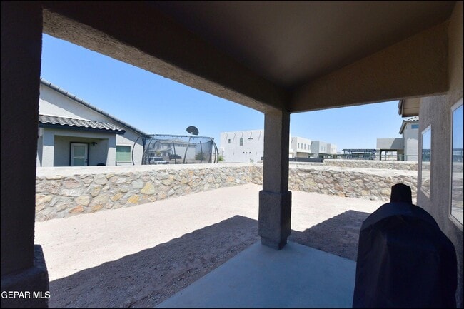 Building Photo - 975 Bicknor Pl