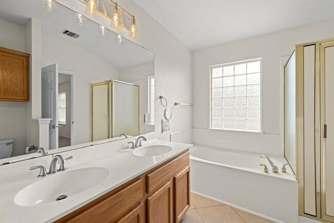 Building Photo - 3410 Flowstone Ln