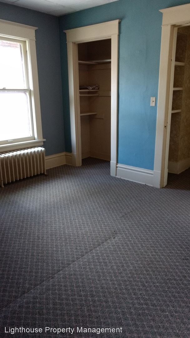 Building Photo - 231 Lyon St NE