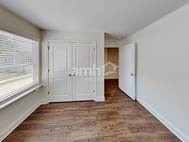 Building Photo - 412 Tributary Ln