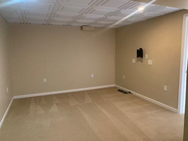 Building Photo - 7154 S Acoma Way