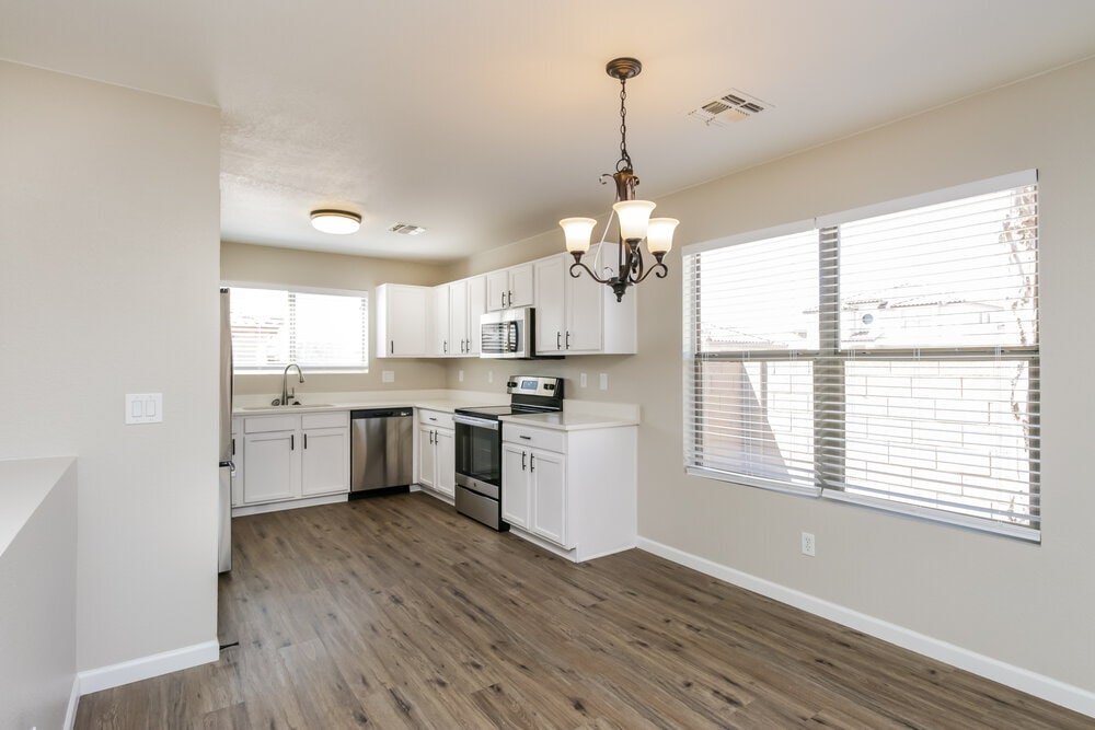 Building Photo - 6079 S Wilson Dr