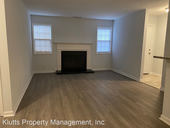 Building Photo - 2 br, 2 bath House - 11211 Johnston Rd.