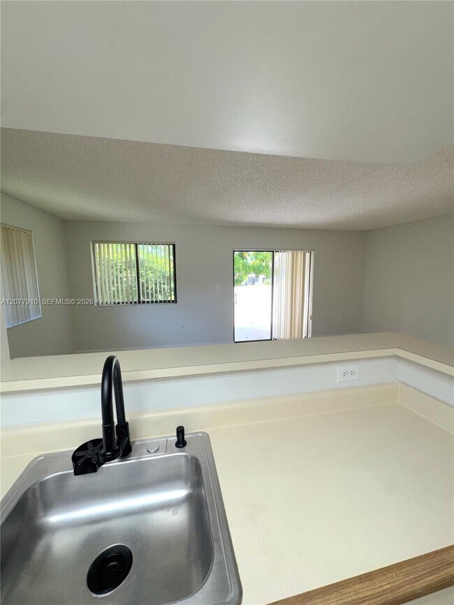 Building Photo - 3280 Coral Lake Ln