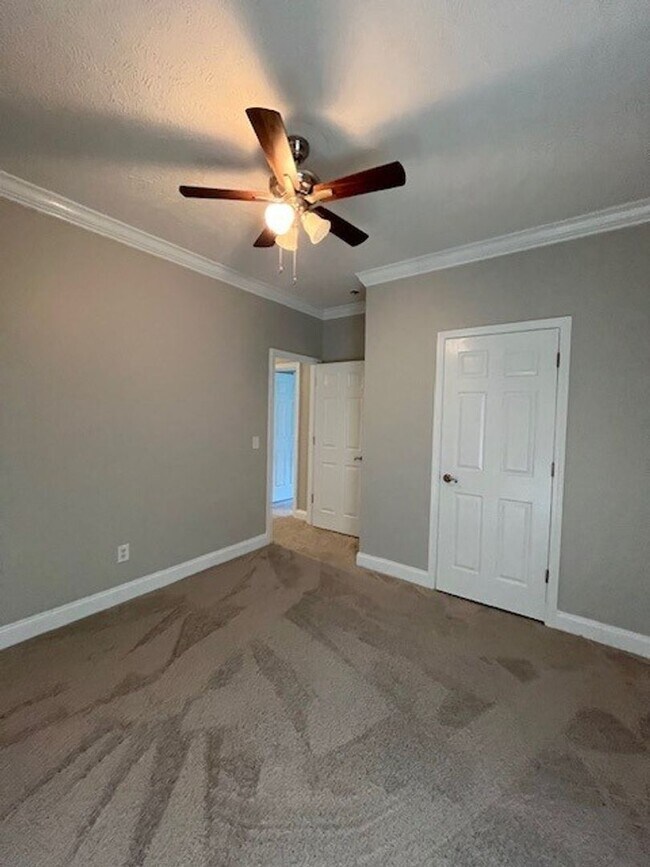 Building Photo - Charming 3-bedroom, 2-bathroom home located in the delightful community of Castle Hayne