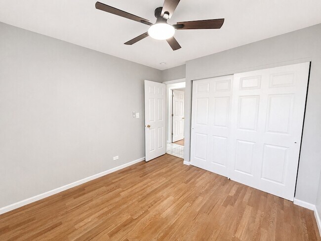 Building Photo - 6847 Hawthorne Ln