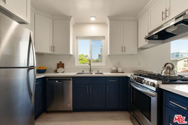 Building Photo - 41 29th Ave
