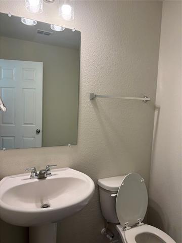 Building Photo - 1441 Lumberton Dr