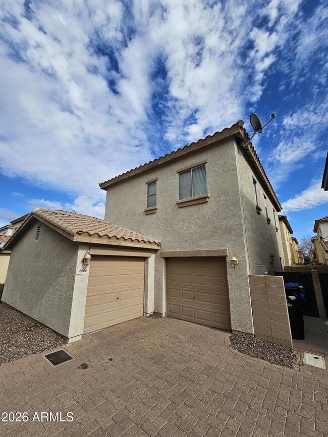 Building Photo - 4666 E Redfield Rd