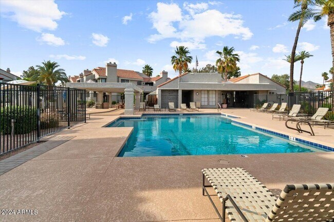 Building Photo - 10115 E Mountain View Rd