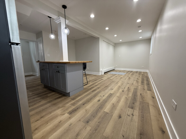 Building Photo - 3841 N Lawndale Ave