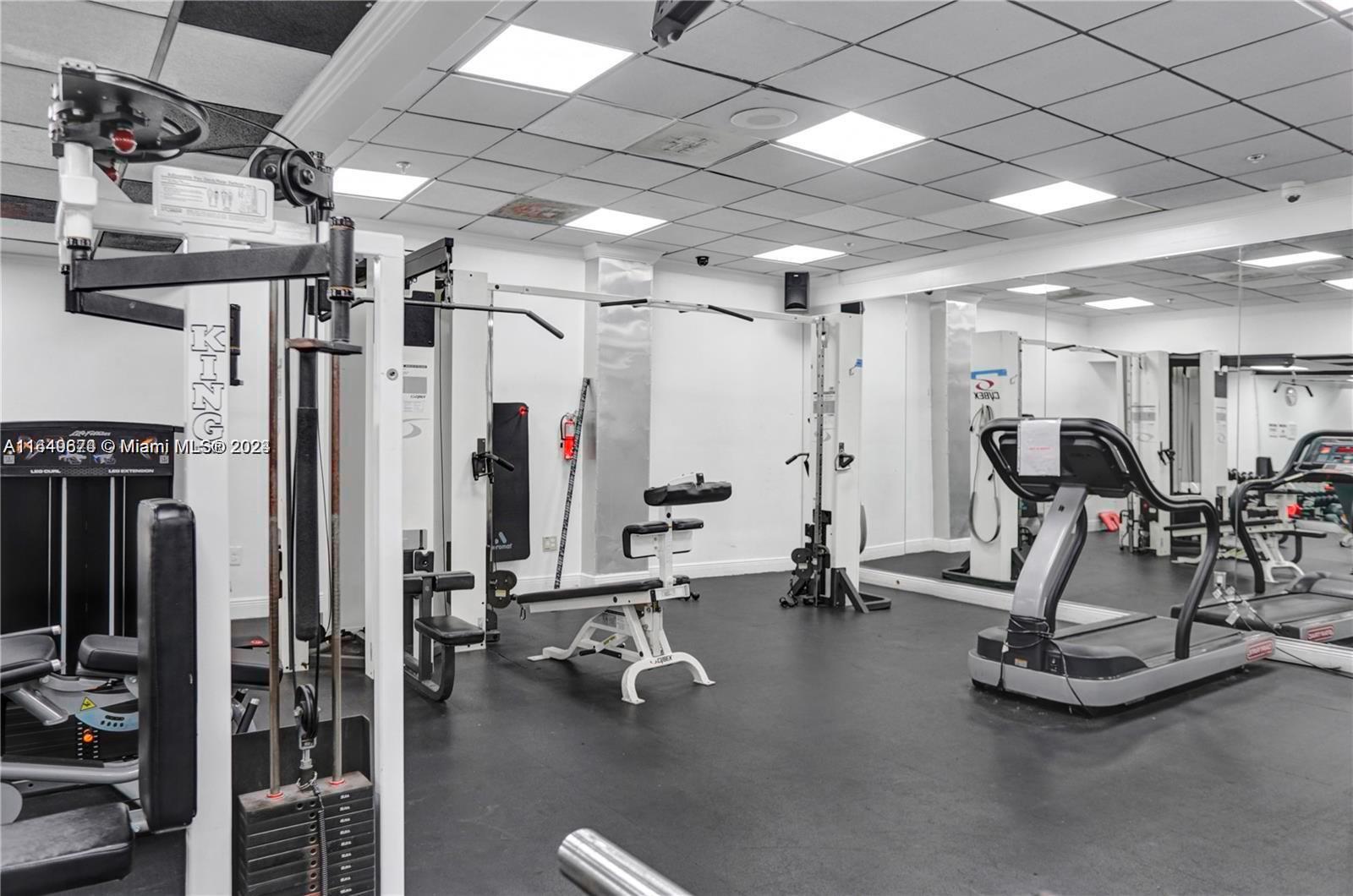 Building Photo - 555 NE 15th St