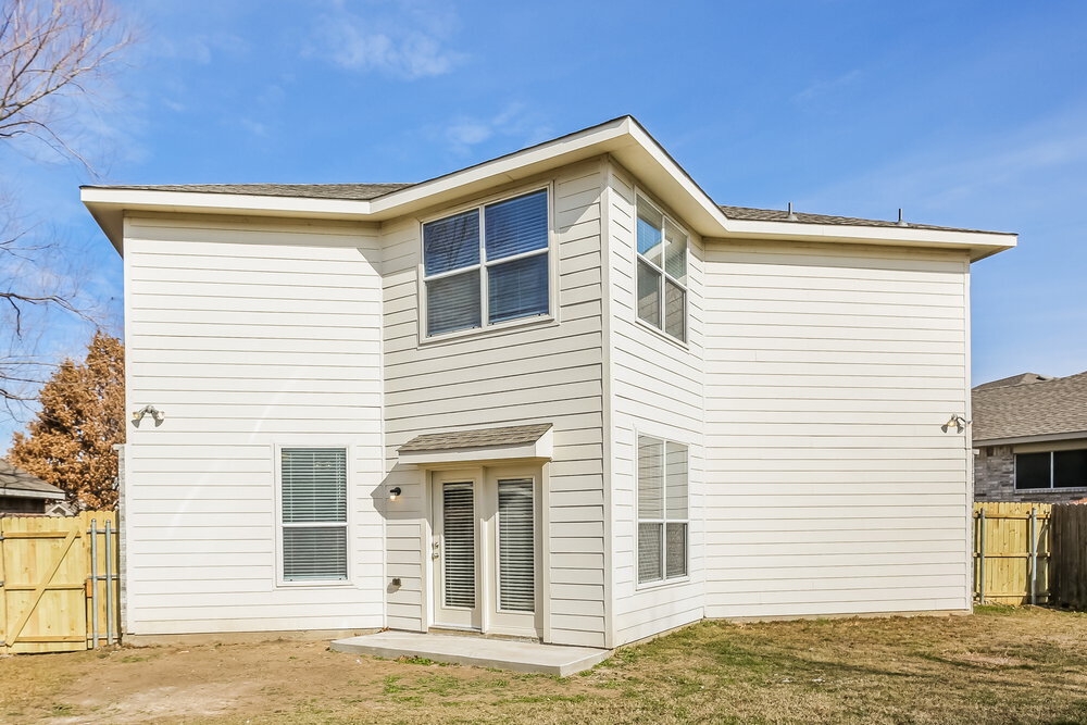 Building Photo - 8409 Star Thistle Dr