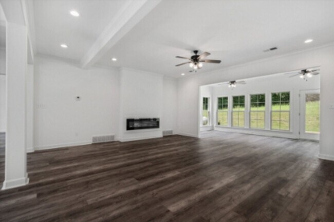 Building Photo - Spacious 4-Bedroom Home in Byhalia - Modern Living in a Tranquil Community!