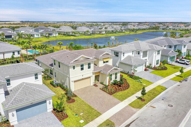 Building Photo - 9341 Crestview Cir