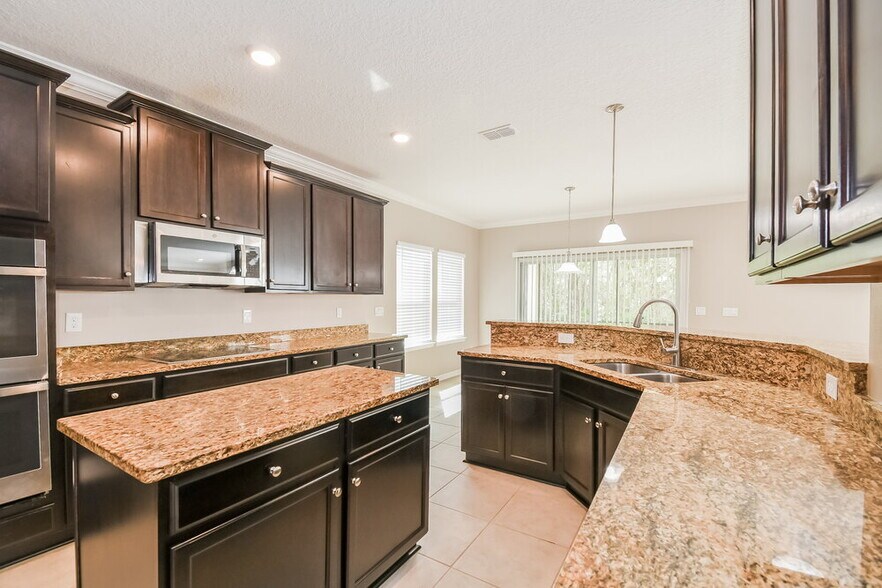 Building Photo - 15928 Baxter Creek Dr