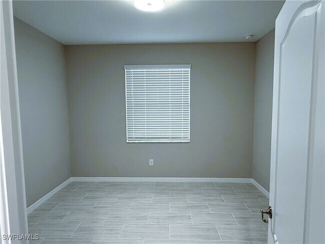 Building Photo - 9444 Glenforest Dr