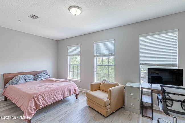 Building Photo - 4518 Congressional Dr