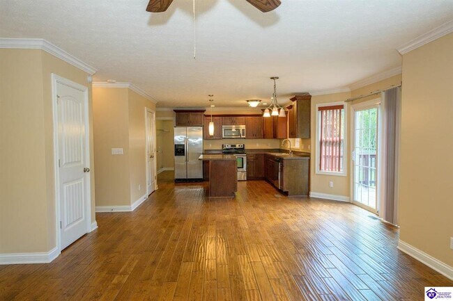 Building Photo - 114 W Mandarin Ct