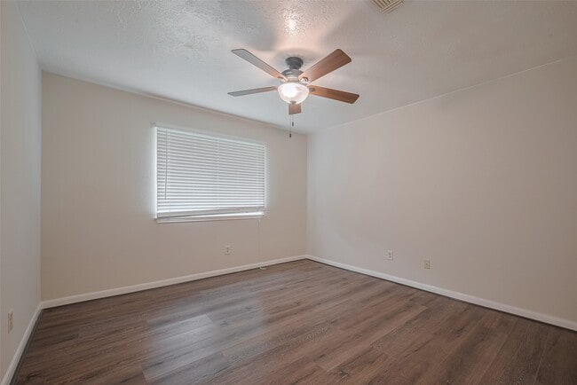 Building Photo - 21319 Park Mill Ln