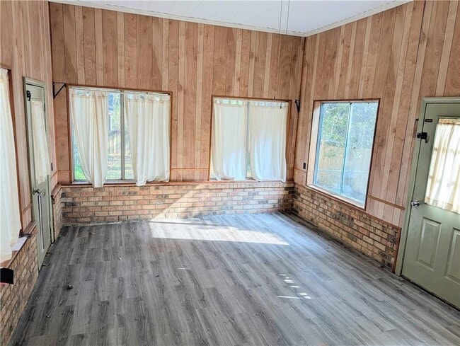 Building Photo - 30900 Driftwood Ln