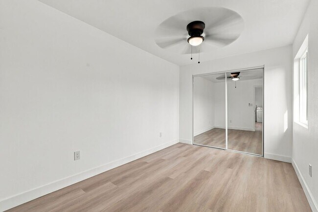 Building Photo - 1515 W Evans St