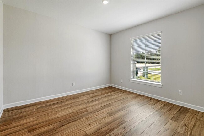 Building Photo - 15691 Honey Cv Dr