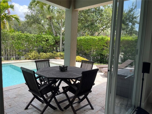 Building Photo - 485 Silver Palm Way