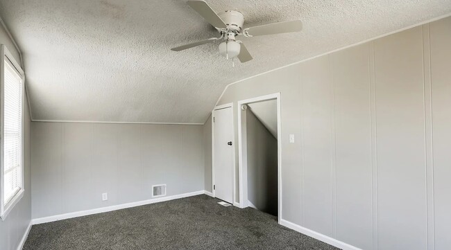 Building Photo - 9924 Richmond Dr