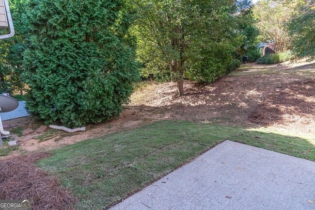 Building Photo - 2046 Barberry Dr