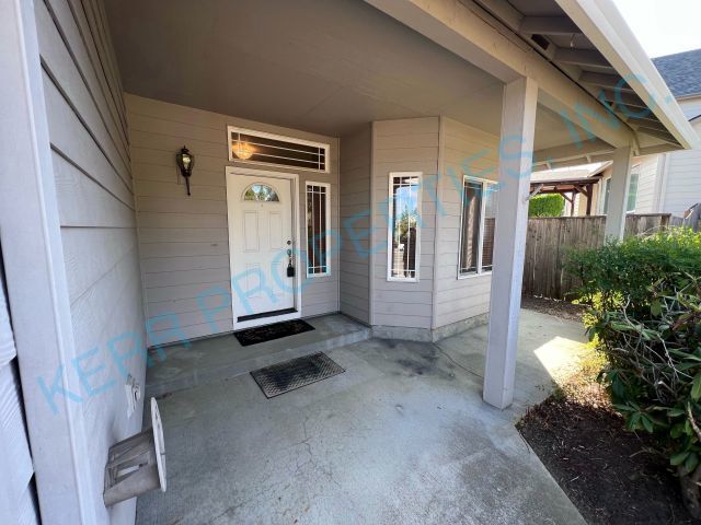 Building Photo - Charming 3-Bedroom Fairview Retreat with Spacious 1611 Sq Ft Living Space & 2 Full Baths!