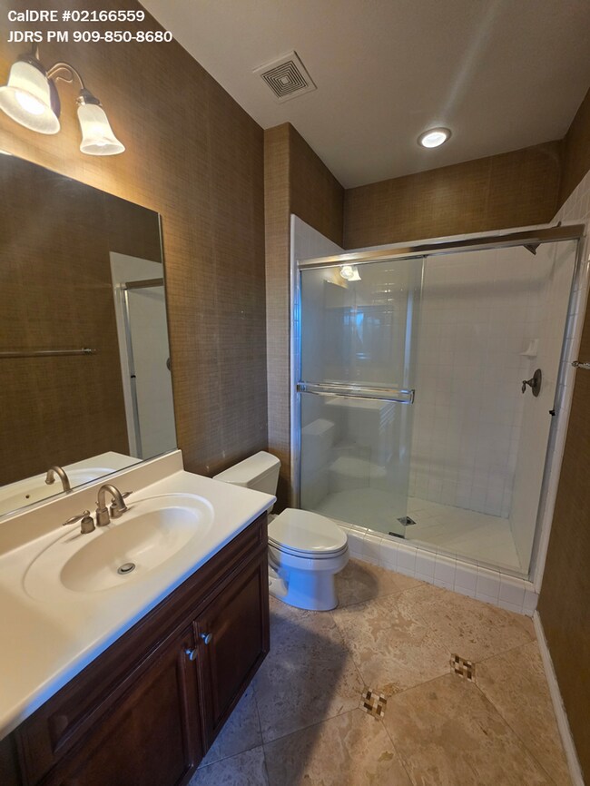 Building Photo - Irvine 4 Bedroom Home